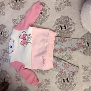 12M Disney Baby Girls 2 Piece Sweater and Pants